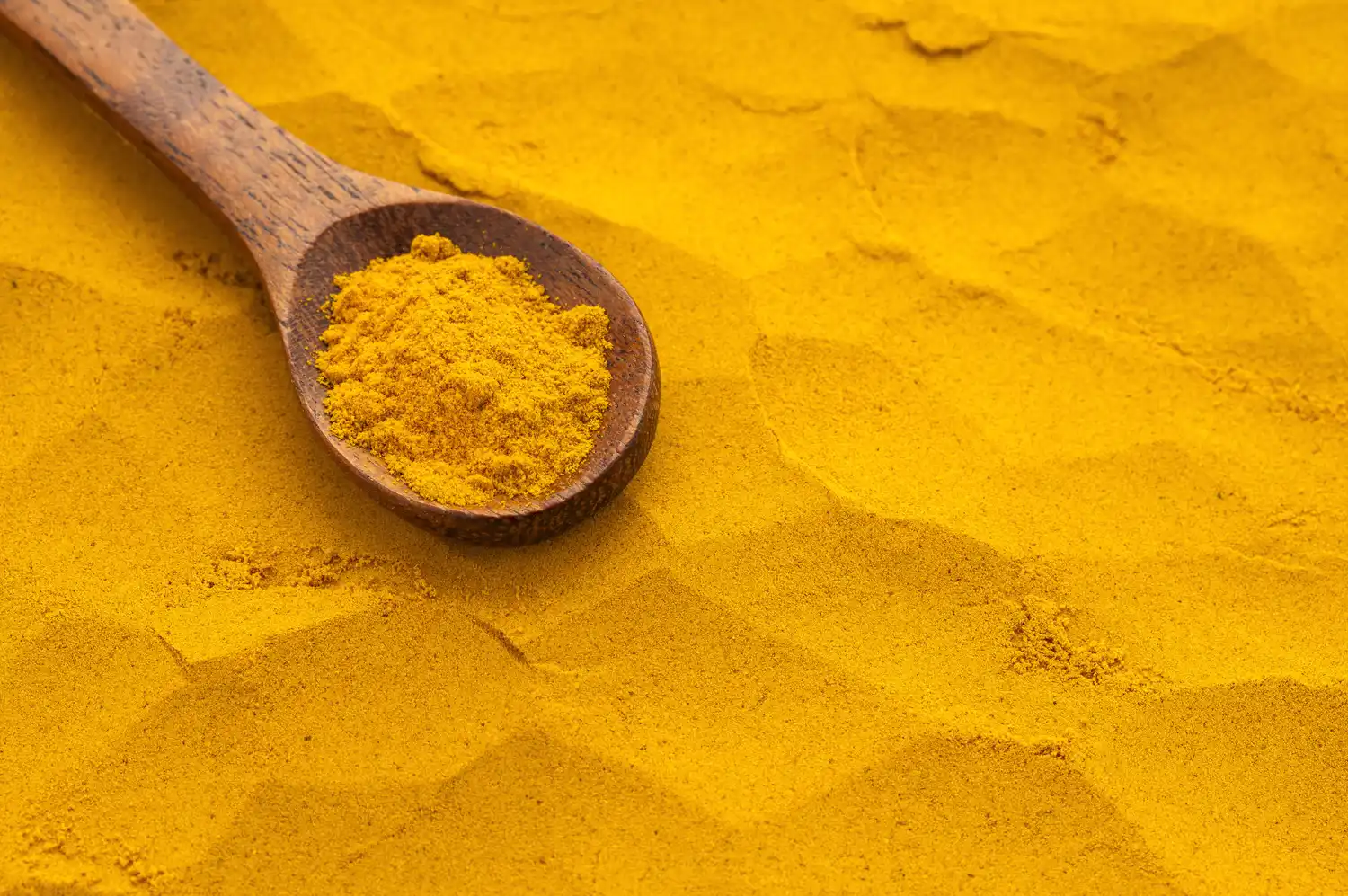 姜黄补充剂：肝脏健康的朋友还是敌人？你必须知道的真相！