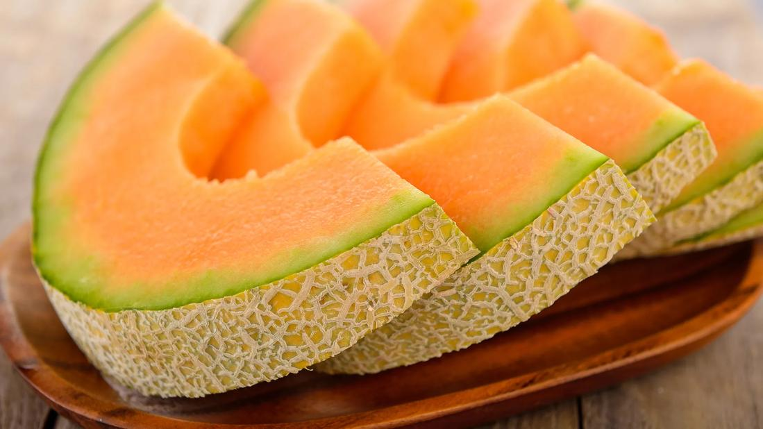 不要再只盯着蓝莓桑葚了！这颗不到10块钱的“廉价果”，抗氧化力竟能正面硬刚胡萝卜